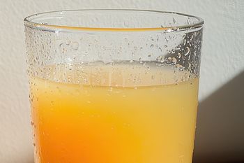 Owoce zajadamy aż miło. O soku zapominamy, a doskonale wspiera serce i wzrok