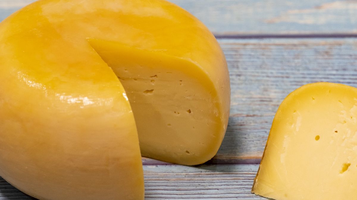 Cheddar jest zdrowy, ale należy go jeść z umiarem