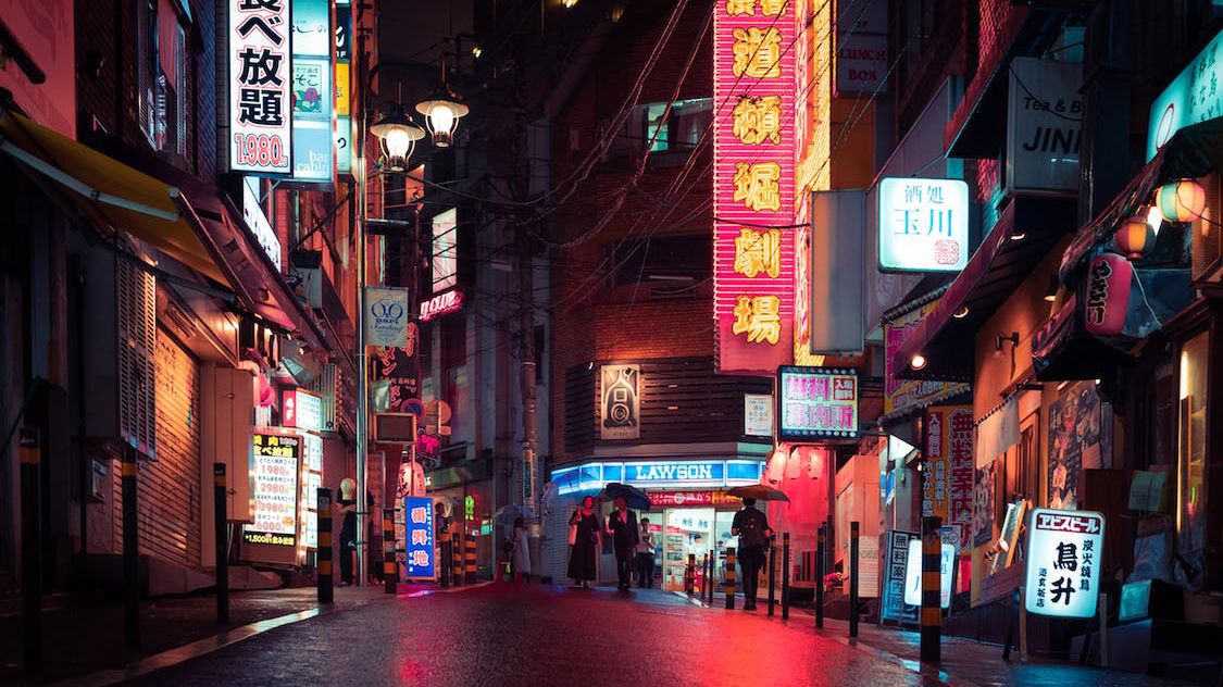 W ciągu 30 lat mężczyźni mieli sfilmować i sfotografować nawet 10 tys. kobiet