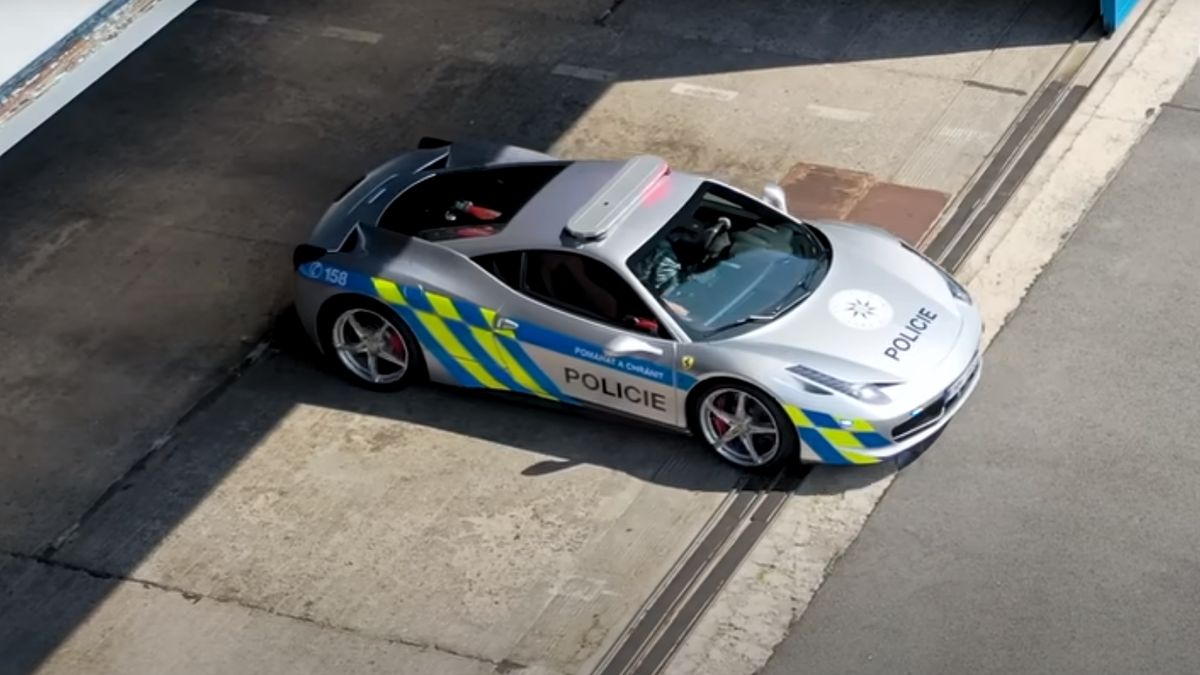 Nowy radiowóz czeskiej policji