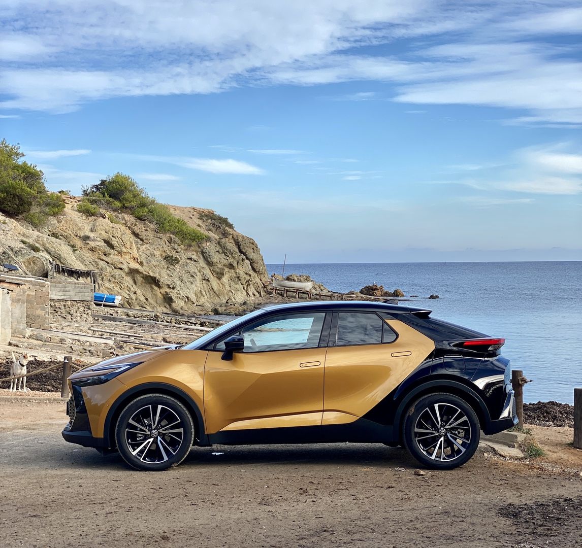 Toyota C-HR (2024)