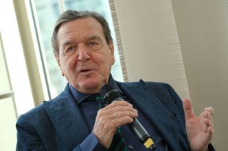Gerhard Schröder z wizytą w Moskwie. Niemieckie media piszą o "pięciu zagadkach"