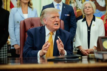 Trump uderza w Iran. "Izolacja na niespotykaną skalę"