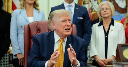 Trump uderza w Iran. "Izolacja na niespotykaną skalę"