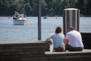 Wychodzi w praniu. Naukowcy śledzą przepływy mikrowłókien i mikroplastiku w jeziorach Mazur
