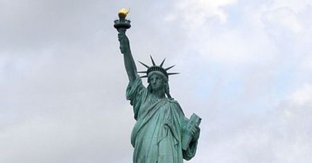 Statua Wolności i opera w Sydney zagrożone przez morza