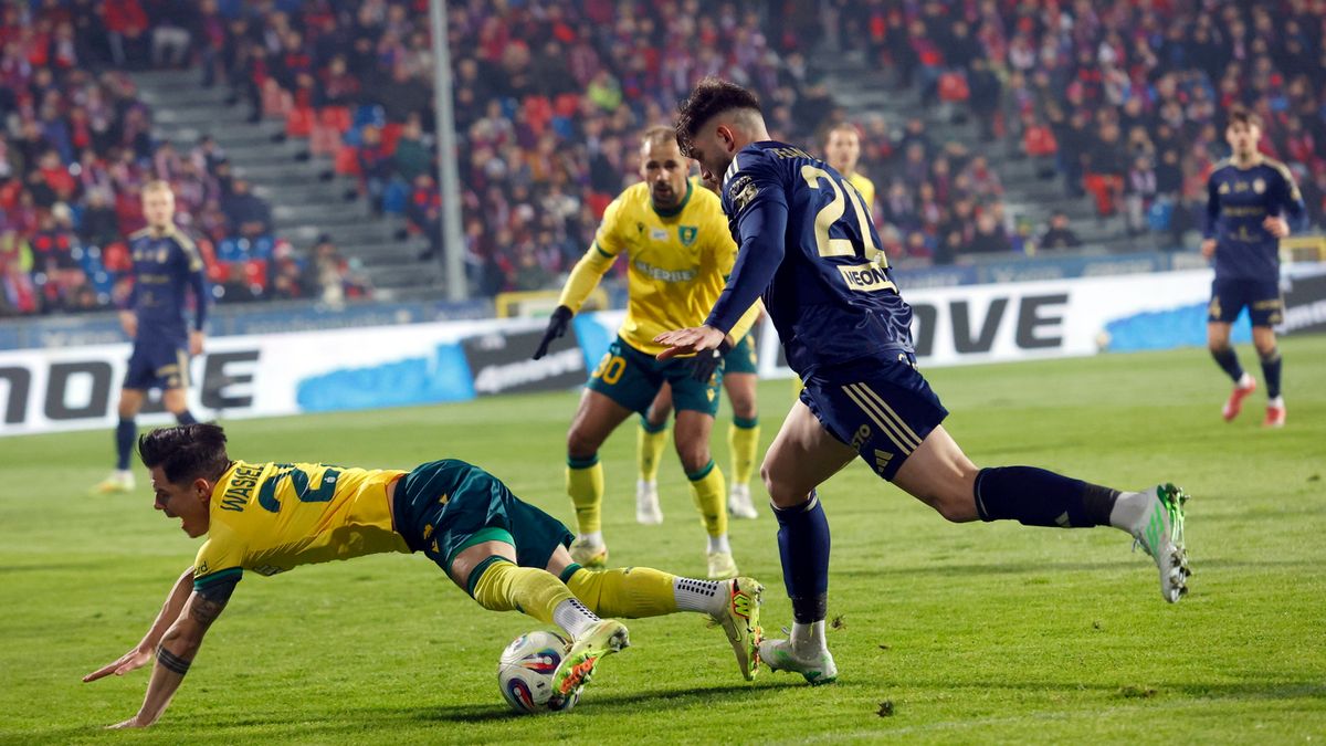 PAP / Waldemar Deska / Na zdjęciu: Raków Częstochowa ograł GKS Katowice