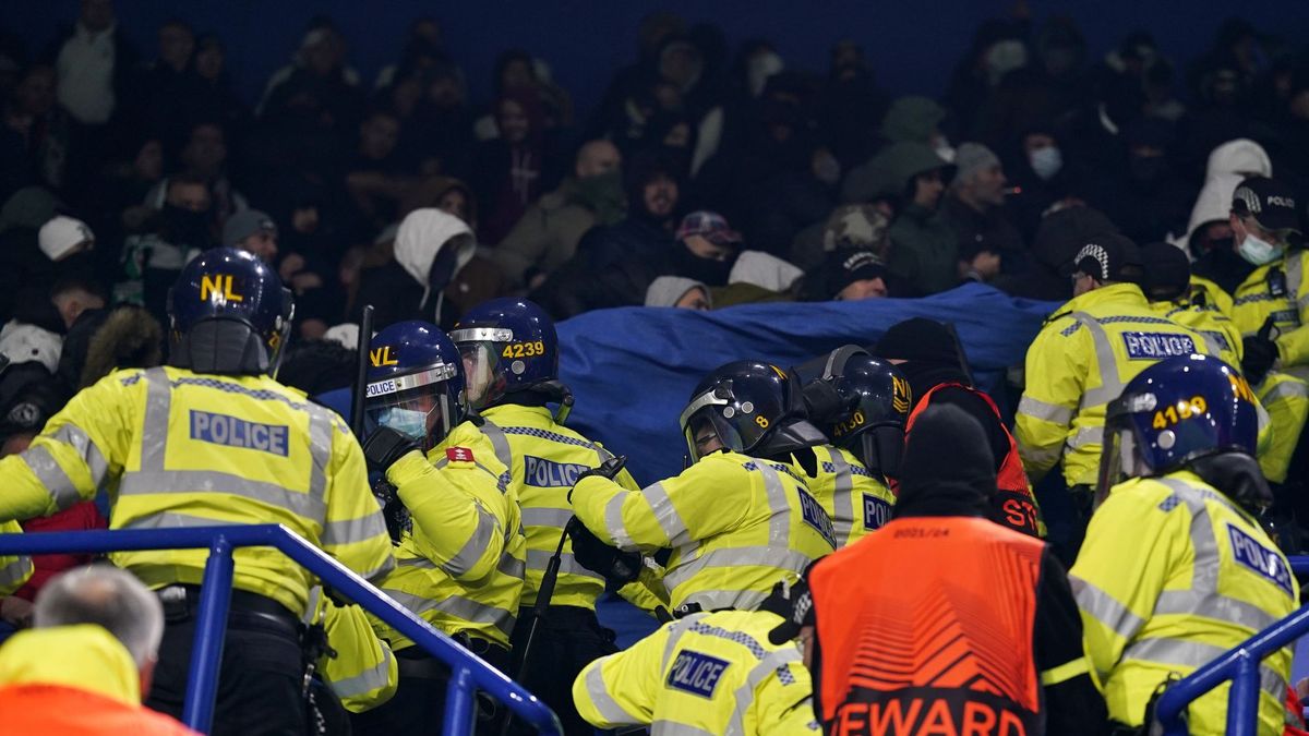 PAP/EPA / TIM KEETON / Na zdjęciu: kibice Legii w Leicester