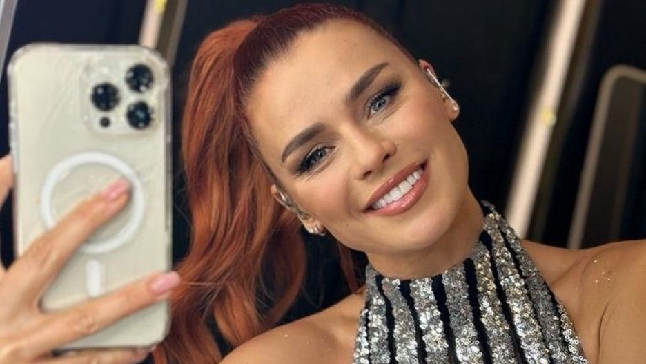 Natasza Urbańska dała popis na scenie w sukience z frędzlami