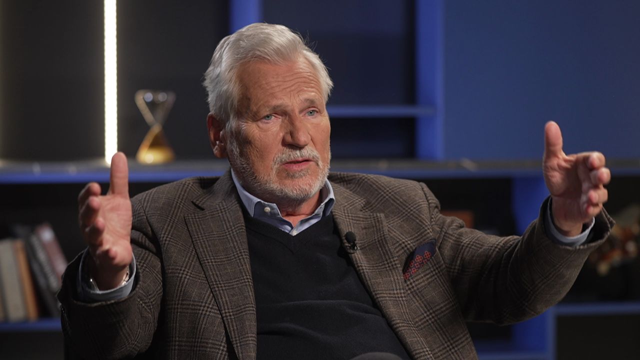 "Chce być akuszerem nowego układu". Kwaśniewski o Nawrockim