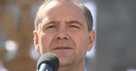 Tatuaże Karola Nawrockiego. Piszą, co ma wytatuowane na klatce piersiowej