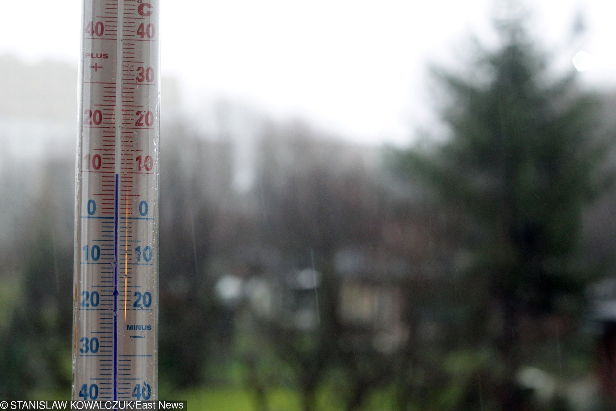 Krótkotrwały Spadek Temperatury Powietrza Do Około 3 Stopni Celsjusza Drastyczny spadek temperatur. Wiadomo, kiedy wrócą upały - WP Wiadomości