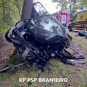 Braniewo: Groźny wypadek na DK54. Kierująca i dziecko trafili do szpitala