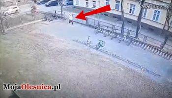 Wszedł na teren szkoły. I nagle coś takiego. "Wiemy, kim jesteś"