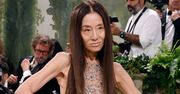 75-letnia Vera Wang na gali MET w prześwitach. Podkreśliła szczupłą figurę