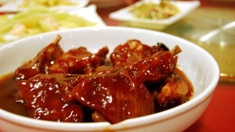 Duszone żeberka wołowe bez kości (samo mięso, III klasa mięsa)