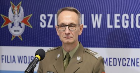 Niepokojące słowa generała. "Medyków wojskowych mamy około 800"