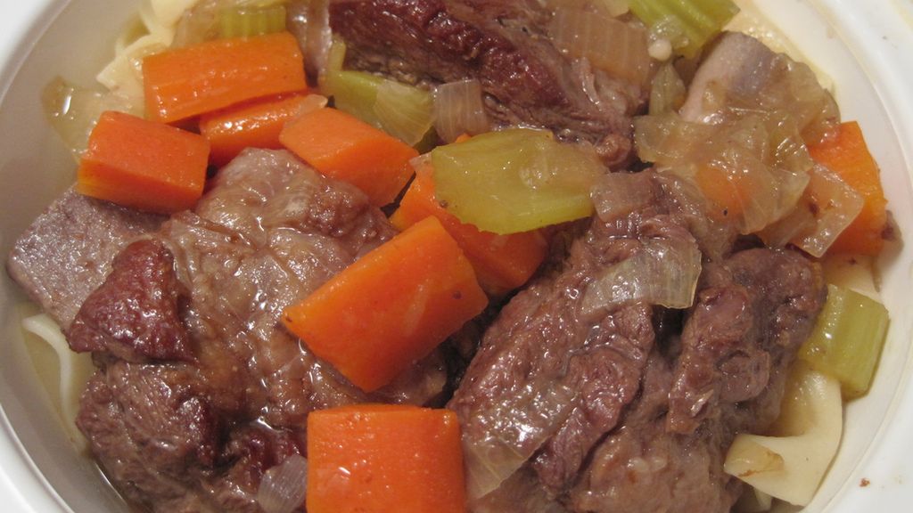 Duszone żeberka wołowe bez kości (samo mięso)