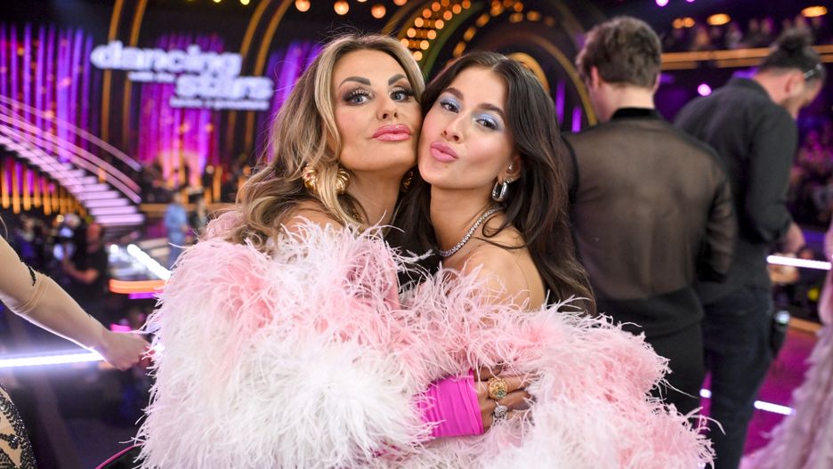 Dagmara Kaźmierska i Roksana Węgiel na planie "Tańca z gwiazdami"