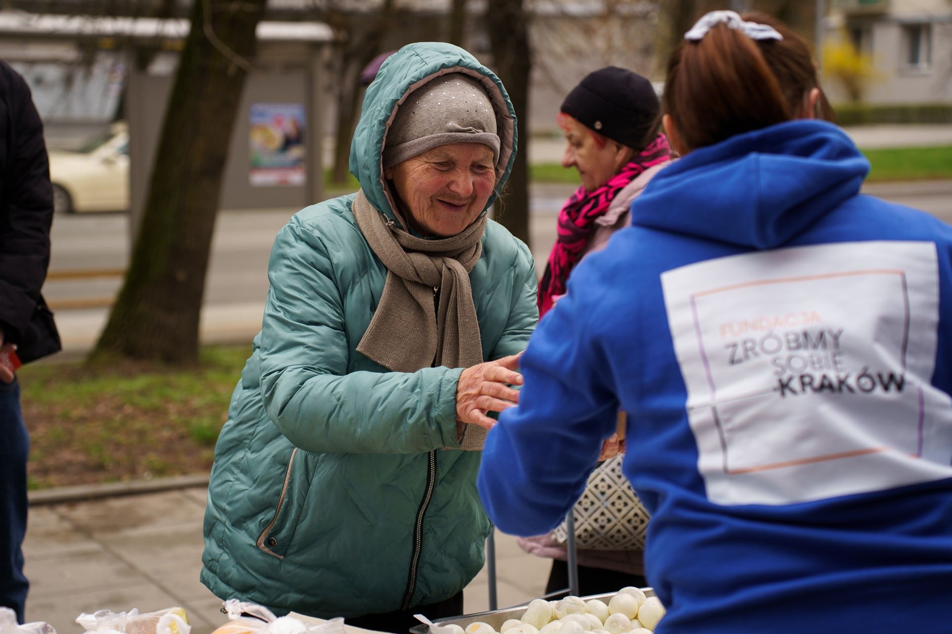Wielkanocny żurek dla samotnych w Nowej Hucie