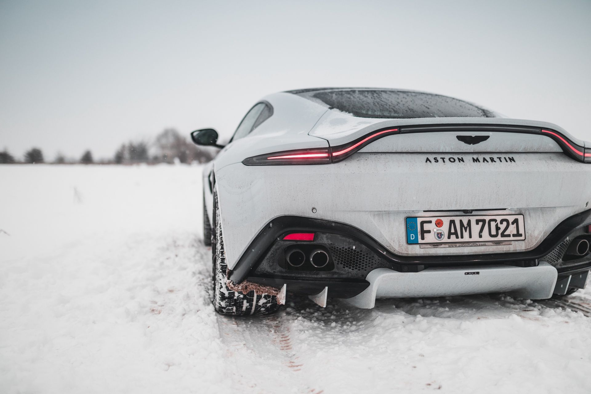 Aston Martin Vantage (2022)