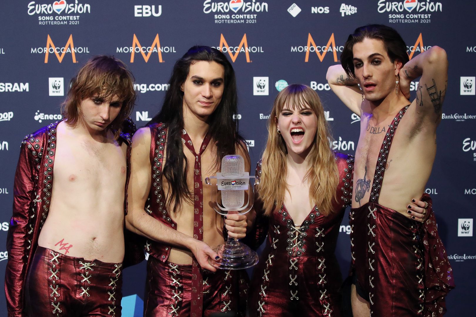 Maneskin концерты. Maneskin группа 2021. Группа Maneskin Евровидение. Группа Måneskin Евровидение 2021. Группа манескин Италия Евровидение 2021 выступление.