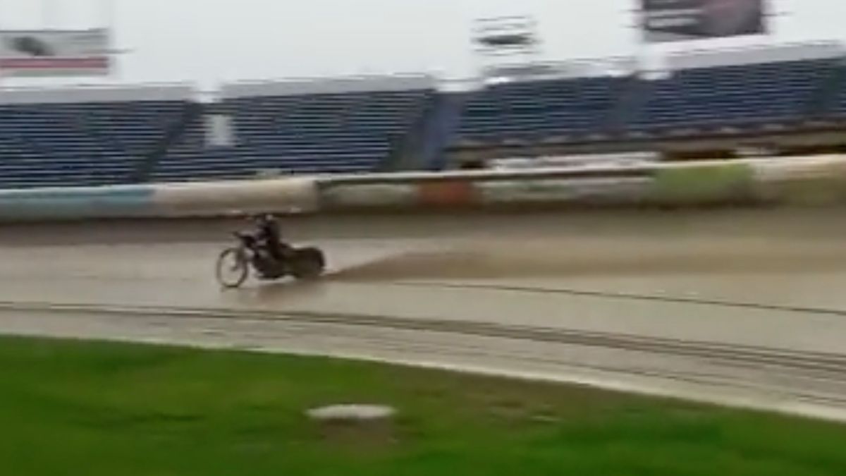 Twitter / UniaLesznoKS / Na zdjęciu: trening na torze w Lesznie