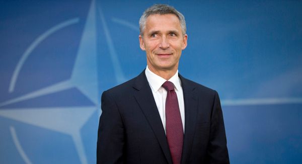 Rosyjski "Kommiersant" komentuje objęcie sterów NATO przez Jensa Stoltenberga