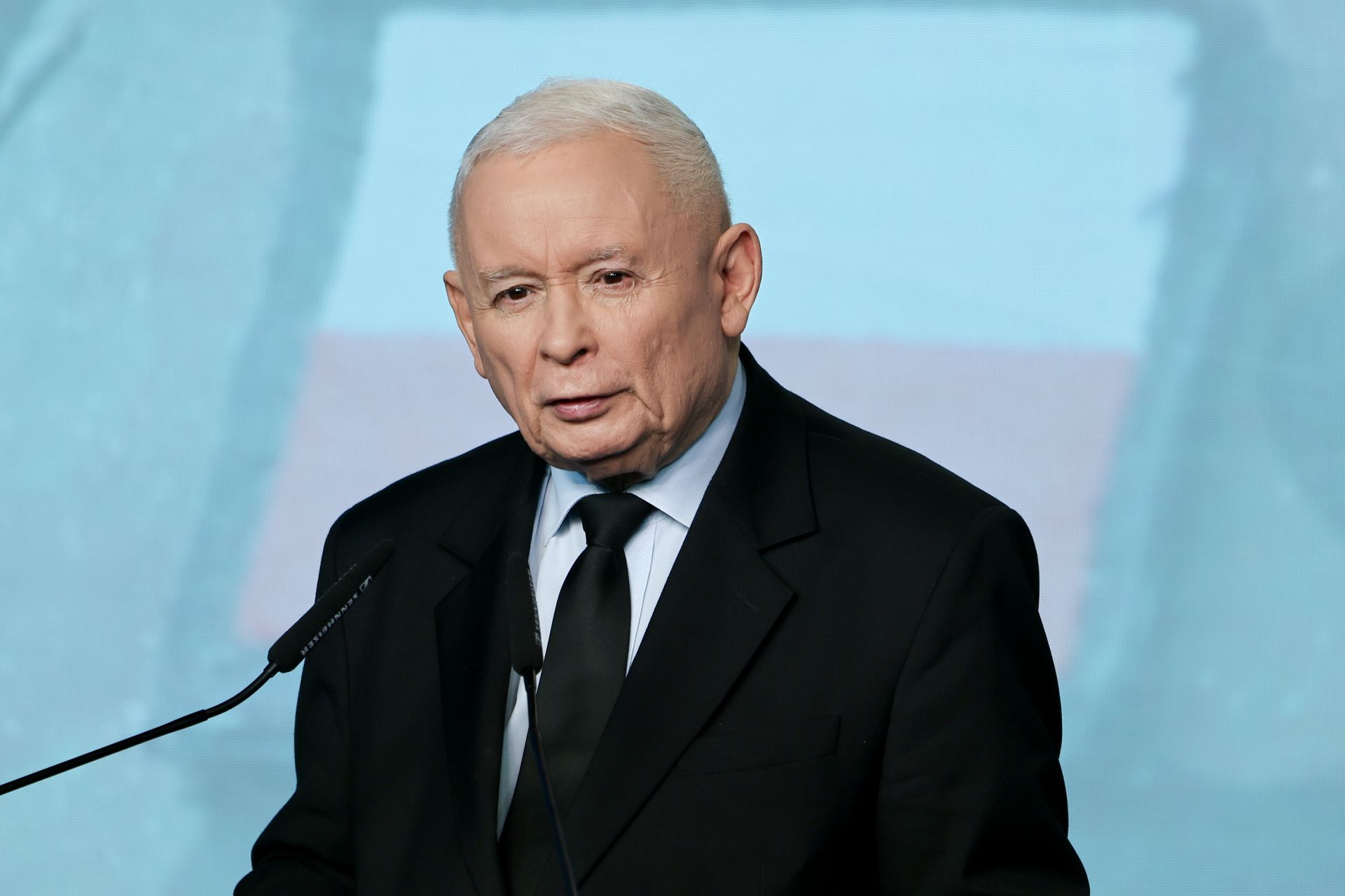 Nawrocki chce odebrać order Zełenskiemu. Dostał poparcie z PiS