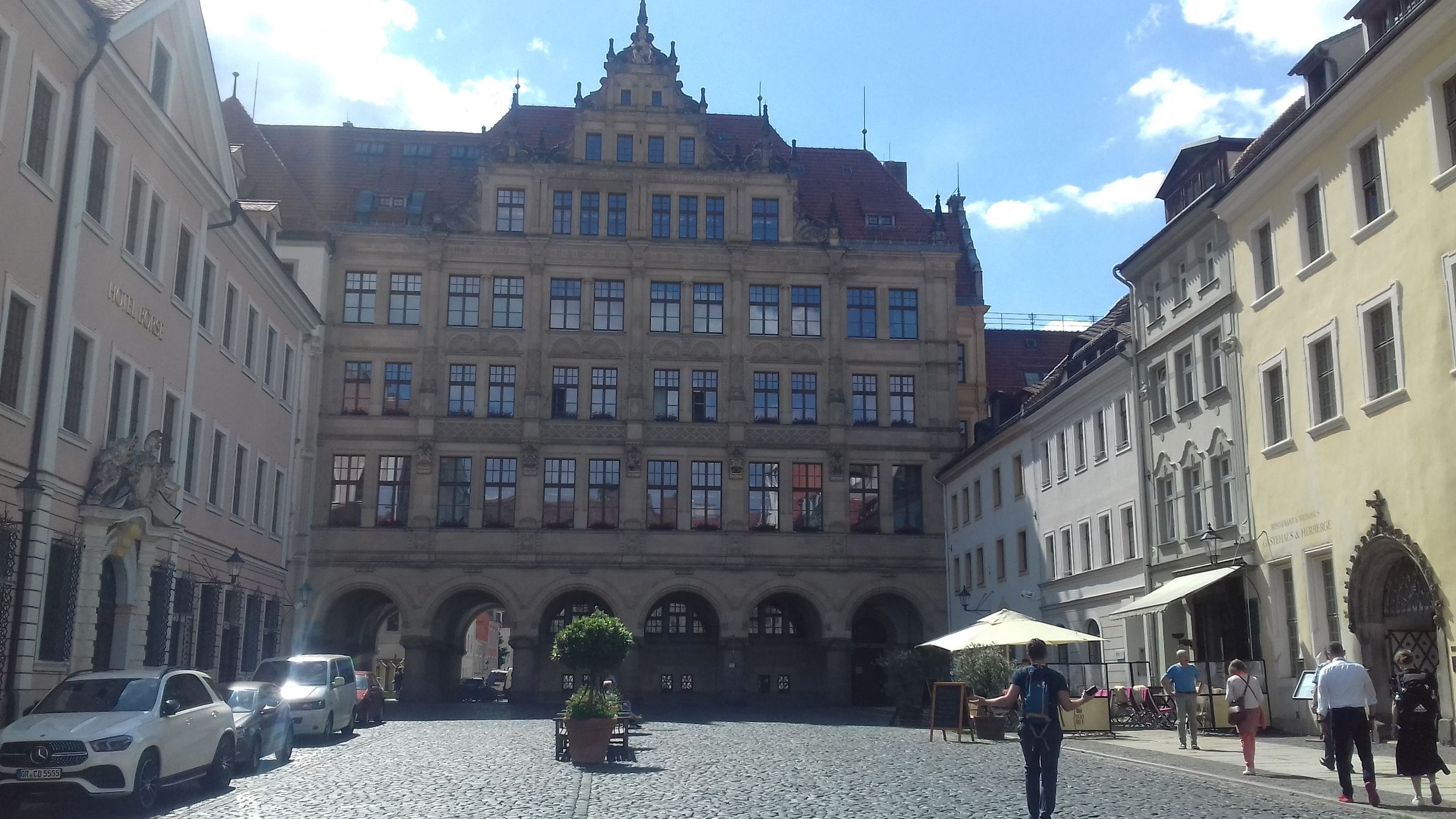 Nowy Ratusz w Görlitz przypominający trochę Zieloną Bramę w Gdańsku