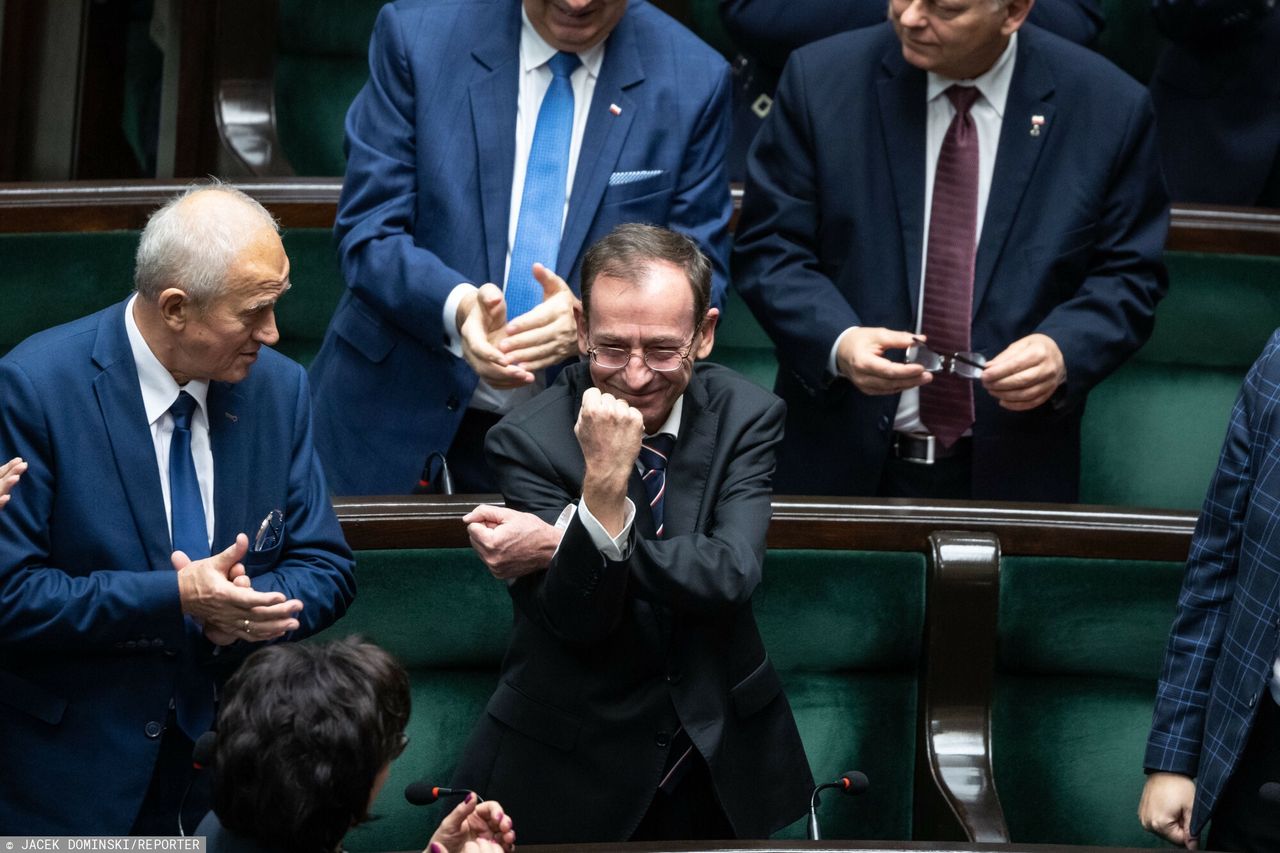 Pokazał gest Kozakiewicza w Sejmie. Kamiński się tłumaczy