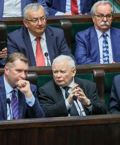 Kaczyński i Czarnek chcą mobilizacji wyborców PiS. Poruszenie przed kongresem