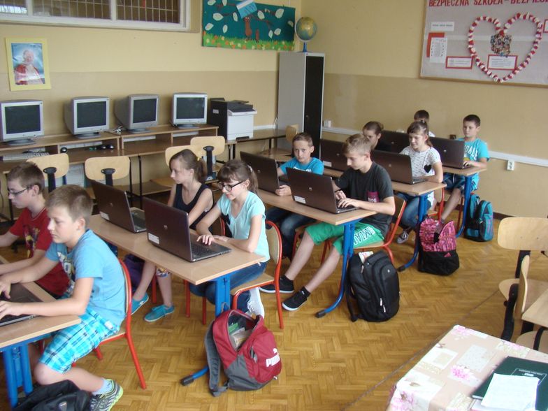 Komputery zakupione w ramach działania 8.3 są na co dzień dostępne w szkole