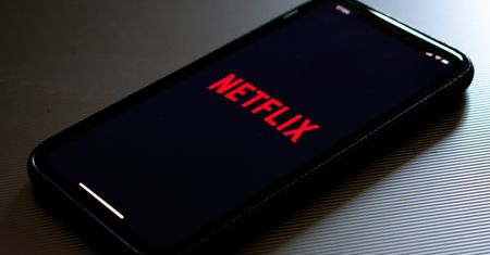 Udostępnianie linków z Netfliksa nabiera sensu. Przynajmniej na WhatsAppie