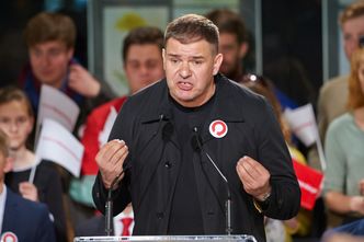 Kampania wyborcza. Orange o agitacji Tomasza Karolaka: "to jego prywatna sprawa"