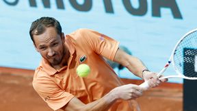 Danił Miedwiediew zmył plamę. Prestiżowe zwycięstwo Stefanosa Tsitsipasa