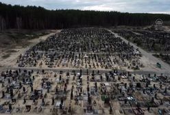 Setki grobów pod Kijowem. Poruszające nagranie z drona obiega świat