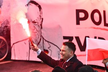 "Polska dziś się upomina". Mentzen uderza w Tuska w trakcie marszu