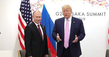 Putin może mieć haki na Trumpa? "Nie jest to bezinteresowna przyjaźń"