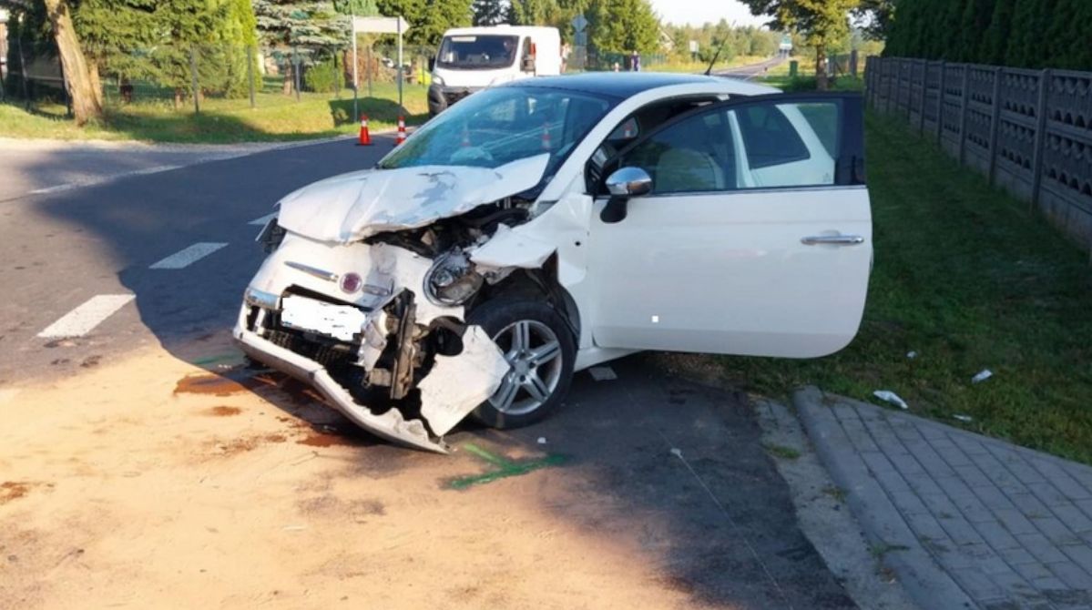 Krasicie: Wypadek pod Częstochową. Pomoc od ratowników pielgrzymki