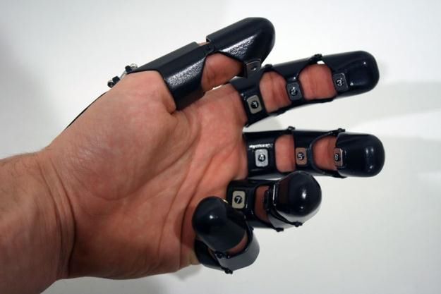 Glove One - telefon i rękawiczka w jednym