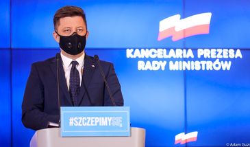 Szczepionka na COVID. Szef Kancelarii Premiera Michał Dworczyk przekazał decyzję Mateusza Morawieckiego