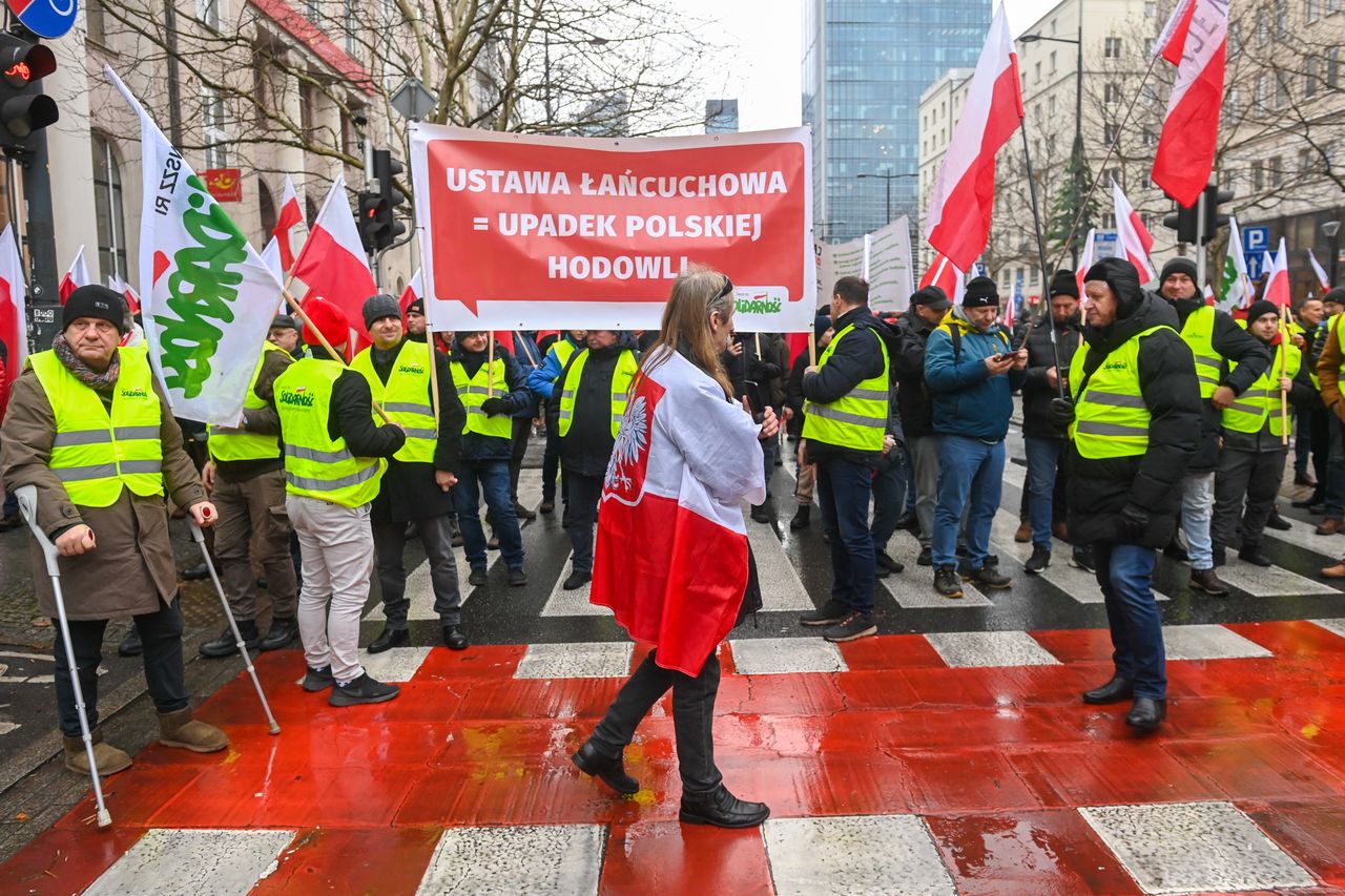 Rolnicy wyszli na ulicę. Jest ruch ministerstwa