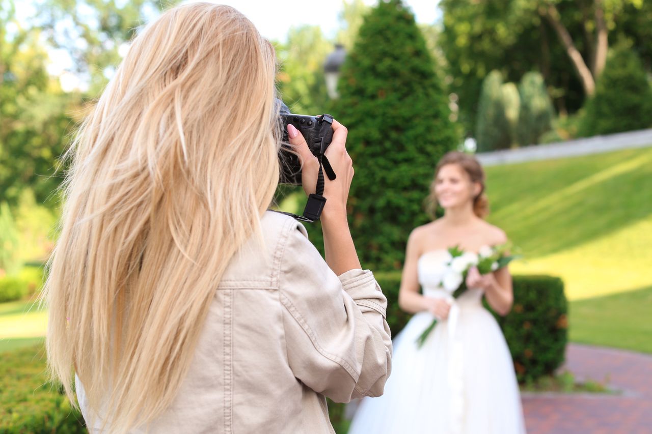 Mania retuszowania i absurdalne wymogi. Fotografowie ślubni mówią, jak dziś wygląda ich praca