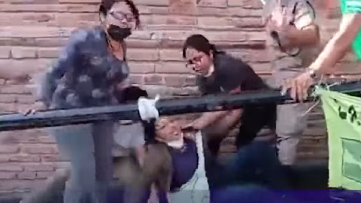 Feministki chciały zakłócić mszę 