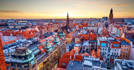 Pogoda we Wrocławiu. Prognoza na niedzielę 14 grudnia. Bardzo wysokie ciśnienie, rozpogodzenia i mgły wieczorem