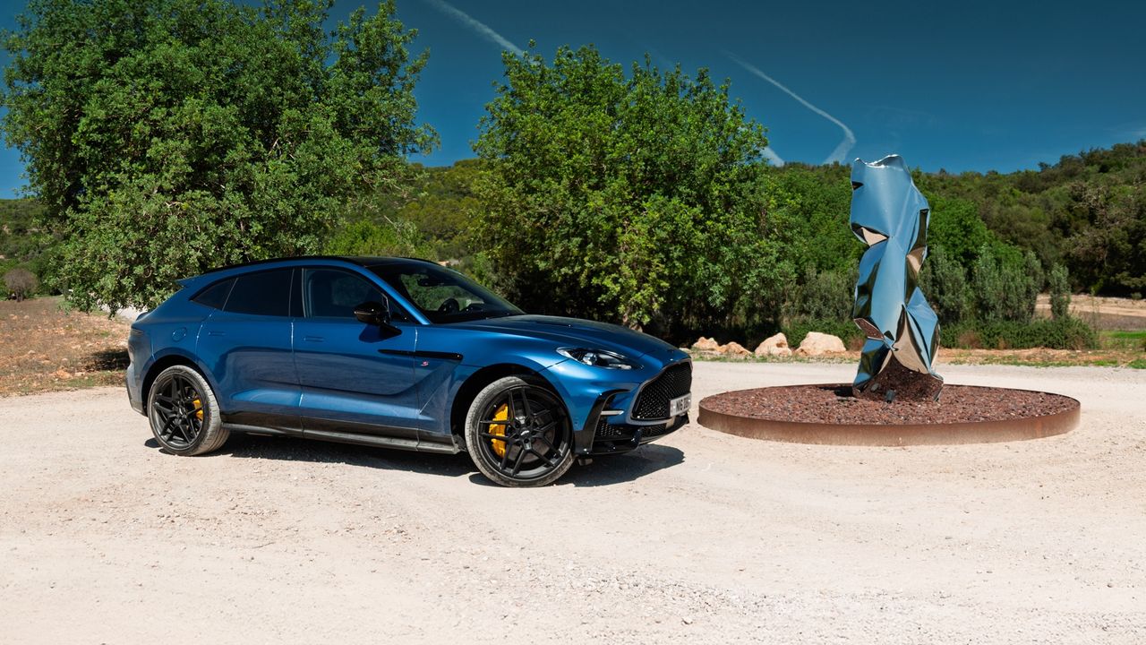 Aston Martin DBX S (2025)