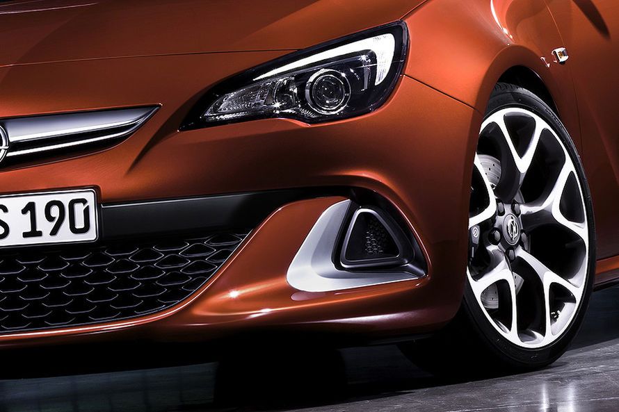 Opel-Astra-GTC-OPC