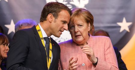Merkel i Macron chcą stworzyć budżet strefy euro. W tle nowe "enfant terrible" Europy