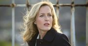 "Upadek": Gillian Anderson pływa